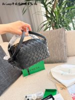 Bottega Veneta BV Mini Loop bag size : 20cm - Image 6
