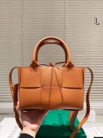 Bottega veneta BV Andiamo size : 24X17 CM - Image 4