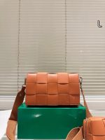 Bottega veneta BV Cassette size：21X13 CM