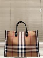 Burberry tote size :  41cm