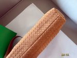 Bottega veneta BV traveller size：35*28cm - Image 8