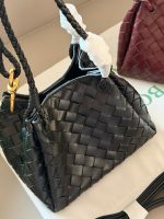Bottega veneta BV Andiamo size：22*17cm - Image 7