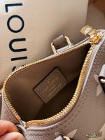 LOUIS VUITTON lv nano speedy size : 16 cm - Image 8