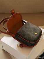 celine BESACE MINI crossbody bag size：15*11cm - Image 7