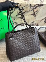 Bottega veneta BV Andiamo tote size : 25*22cm    / 36*30cm - Image 9