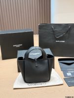 YSL Bea bag tote size : 18 x 16cm - Image 6