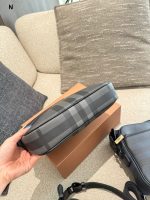 Burberry man bag metis size : 23 cm - Image 9