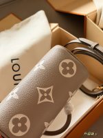 LOUIS VUITTON lv nano speedy size : 16 cm - Image 9