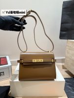 YSL Manhattan crossbody mini bag size ： 18×5×16cm