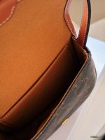 celine BESACE MINI crossbody bag size：15*11cm - Image 8