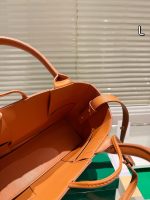 Bottega veneta BV Andiamo size : 24X17 CM - Image 10