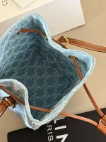 Celine bucket denim hobo bag size :14*18cm - Image 9