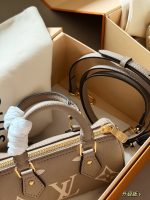 LOUIS VUITTON lv nano speedy size : 16 cm - Image 10