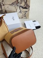 CELINE raffia bucket bag hobo size : 18*22cm - Image 9