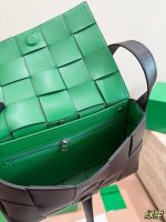 Bottega veneta  BV Cassette crossbody  size: 21x13cm - Image 10