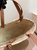 CELINE raffia beach hobo bag size : 25 cm - Image 10