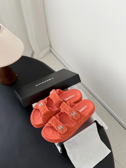 Chanel Velcro beach shoes size： 35-41