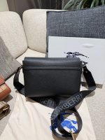 Burberry Note metis bag size : 25x17x8cm - Image 6