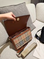 Burberry Note metis bag size : 25x17x8cm - Image 7