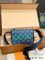 LOUIS VUITTON lv MAN  BAG - Image 2