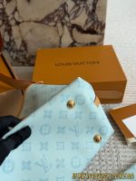 LOUIS VUITTON lv CALLYALL BLUE SIZE : 29x24x12cm - Image 4