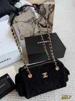 CHANEL SUEDE BOWLING BAG SIZE :  30 X 15cm - Image 3