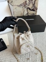 CHANEL MINI BUCKET SIZE : 13 X 15cm