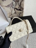 CHANEL 26S WOC size：19 X 10cm - Image 4