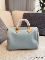 LOUIS VUITTON lv P9 BAG SIZE : 30 CM - Image 2