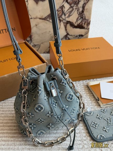 LOUIS VUITTON lv TOTE MINI  SIZE :  20×22 CM