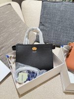 Burberry  COTSWOLDS TOTE size : 25cm - Image 4