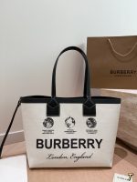 BURBERRY tote size:  34x28 cm - Image 2