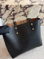 Burberry tote bag size : 25x35x23cm - Image 2