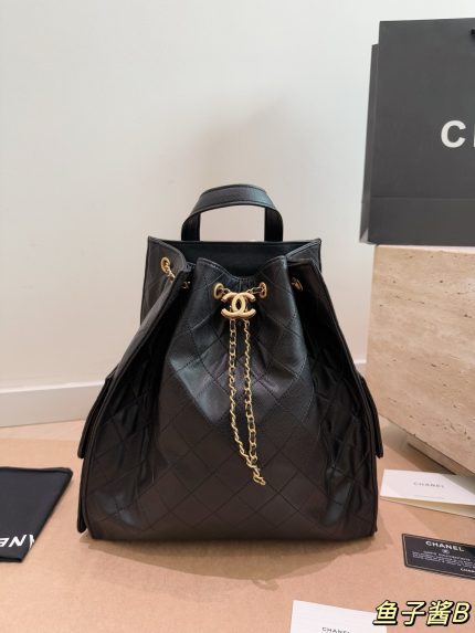 chanel backpack caviar  bag size : 30 cm