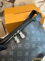 LOUIS VUITTON lv MAN Discovery SIZE : 47.0 x 20.0 x 9.0 cm - Image 3
