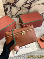 Loro Piana Extra Pocket size :  19cm - Image 6