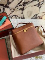 Loro Piana extra pocket backpack size : 25cm