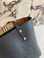 Burberry tote bag size : 25x35x23cm - Image 3