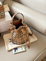 Burberry bucket bag size :  16*18cm - Image 3
