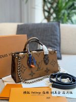 LOUIS VUITTON lv ON THE GO  SIZE : 25×13×10cm - Image 3