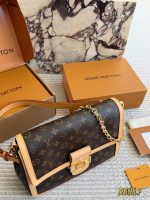 LOUIS VUITTON lv Dauphine big size :  30 x 23cm - Image 4