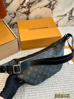 LOUIS VUITTON lv MAN Discovery SIZE : 47.0 x 20.0 x 9.0 cm - Image 4