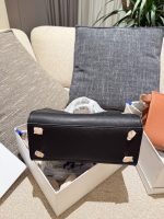 Burberry  COTSWOLDS TOTE size : 25cm - Image 5