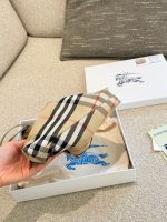 Burberry crossbody bag - Image 2