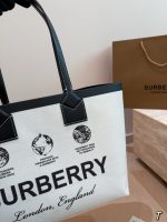 BURBERRY tote size:  34x28 cm - Image 4
