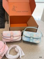 LOUIS VUITTON lv Nano Diane SIZE :  20×9×15cm - Image 4