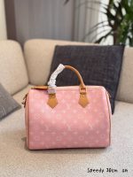 LOUIS VUITTON lv P9 BAG SIZE : 30 CM