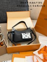 LOUIS VUITTON lv Marelle BAG SIZE : 21CM - Image 4