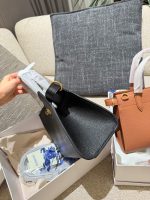 Burberry  COTSWOLDS TOTE size : 25cm - Image 6