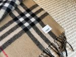 Burberry scarf size : 50*210cm - Image 5